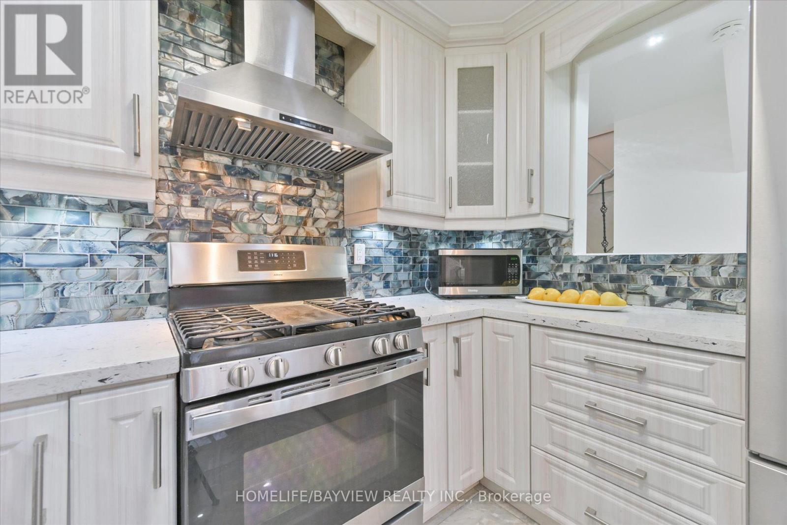 3956 Bentridge Road, Mississauga, Ontario  L5N 7V8 - Photo 15 - W12475217