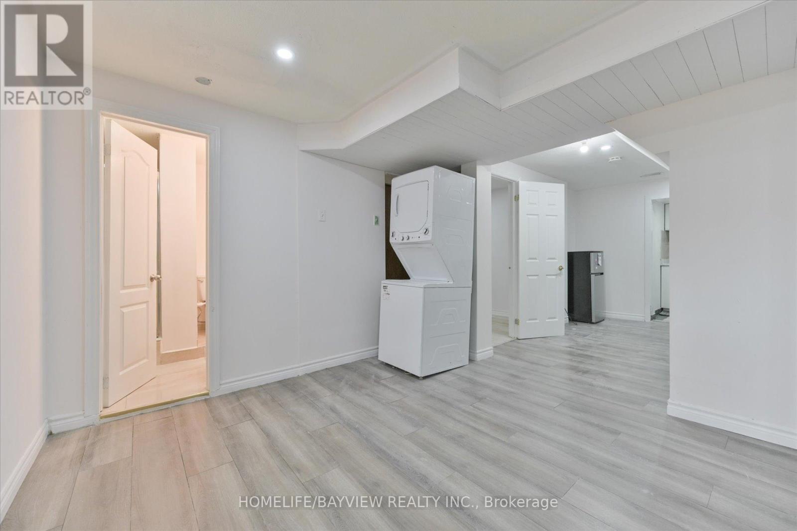 3956 Bentridge Road, Mississauga, Ontario  L5N 7V8 - Photo 32 - W12475217