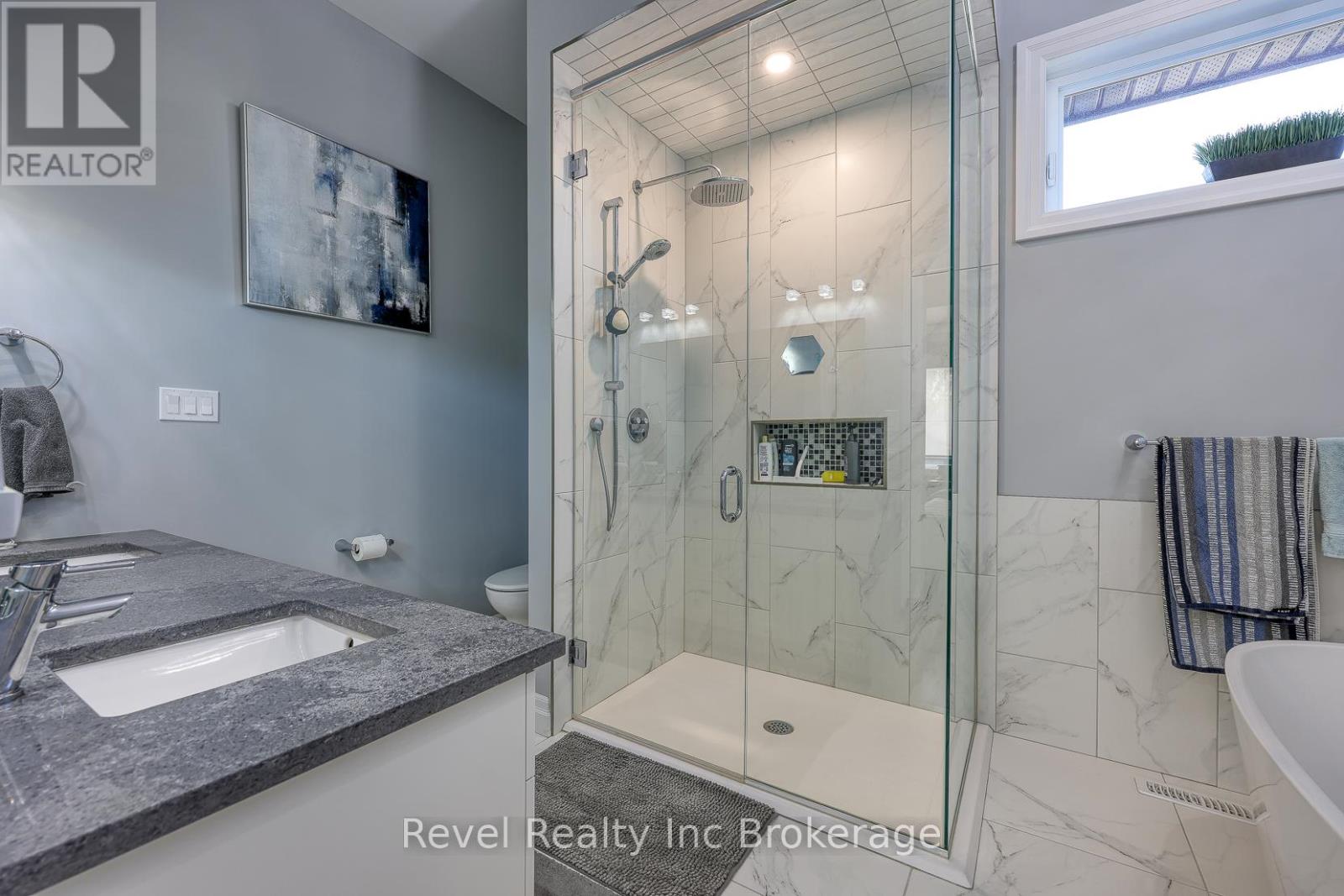 176 Tamarack Boulevard, Woodstock, Ontario  N4S 0E2 - Photo 25 - X12475568