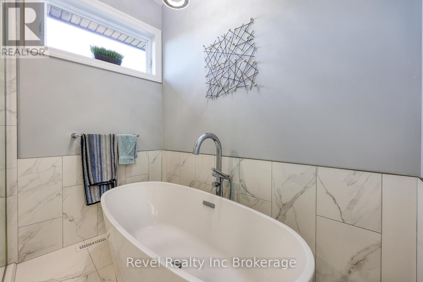 176 Tamarack Boulevard, Woodstock, Ontario  N4S 0E2 - Photo 27 - X12475568