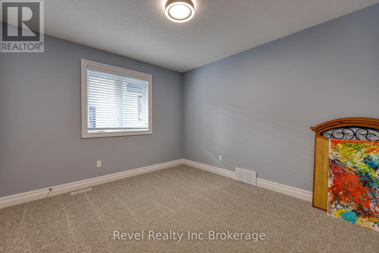 176 Tamarack Boulevard, Woodstock, Ontario  N4S 0E2 - Photo 31 - X12475568