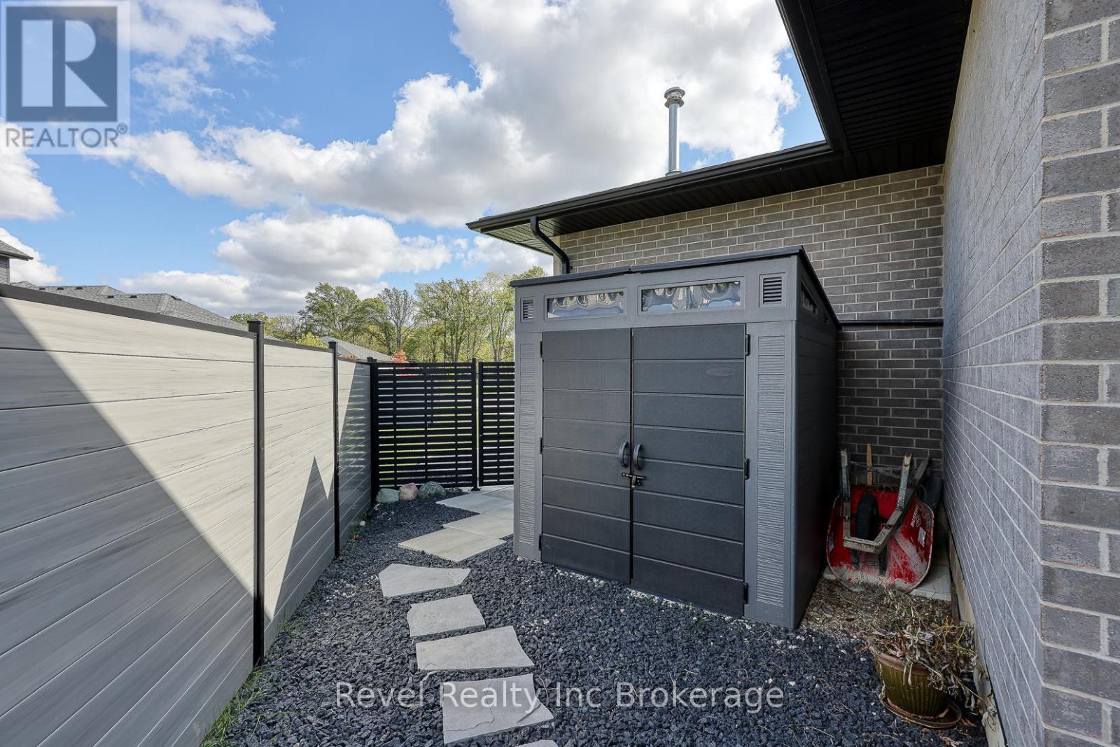 176 Tamarack Boulevard, Woodstock, Ontario  N4S 0E2 - Photo 34 - X12475568