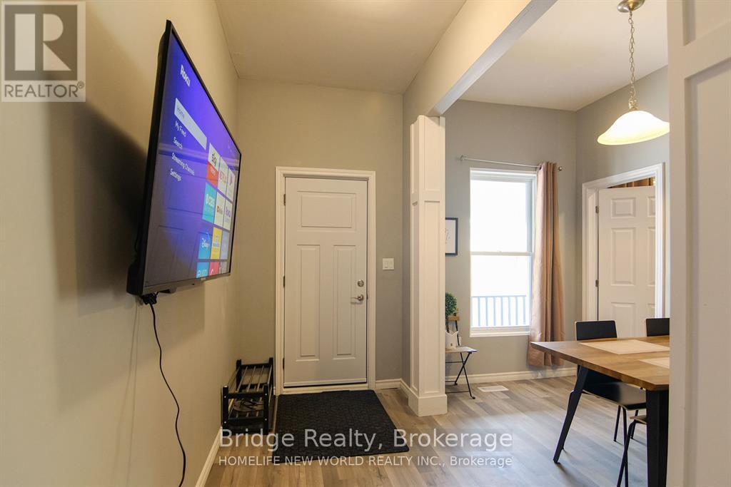 1 - 1-144 Adelaide Street N, London East (East L), Ontario  N6B 3G8 - Photo 9 - X12475964