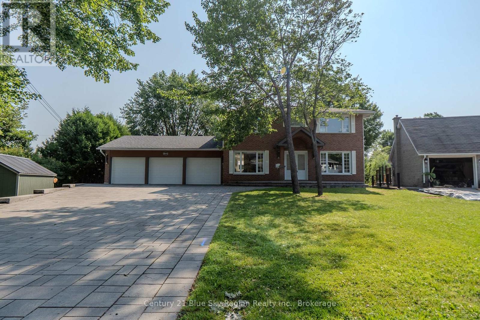 614 Guinevere Court, North Bay, Ontario  P1A 3N9 - Photo 2 - X12475793