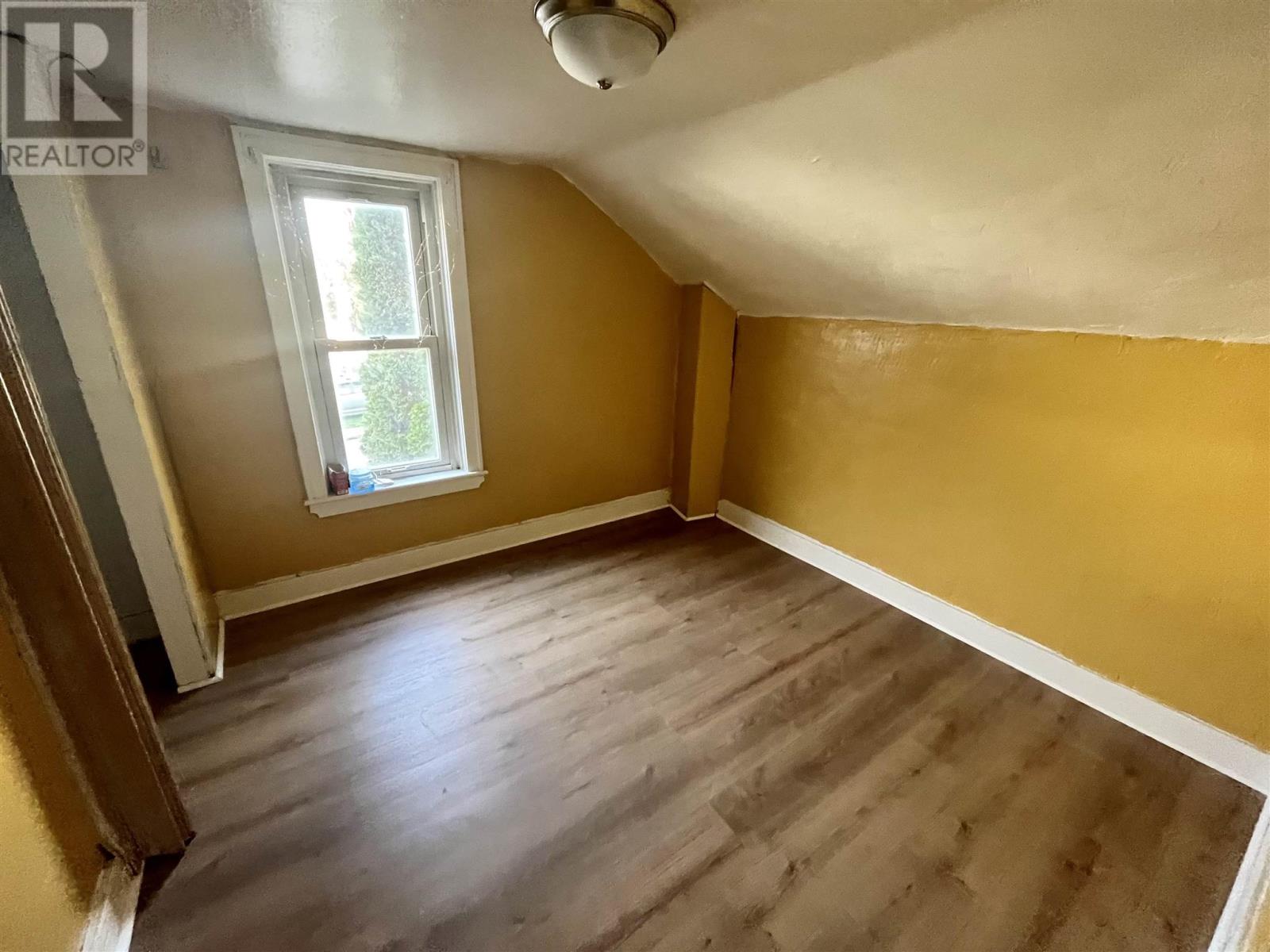 315 Huron St, Sault Ste. Marie, Ontario  P6A 1R7 - Photo 14 - SM253050