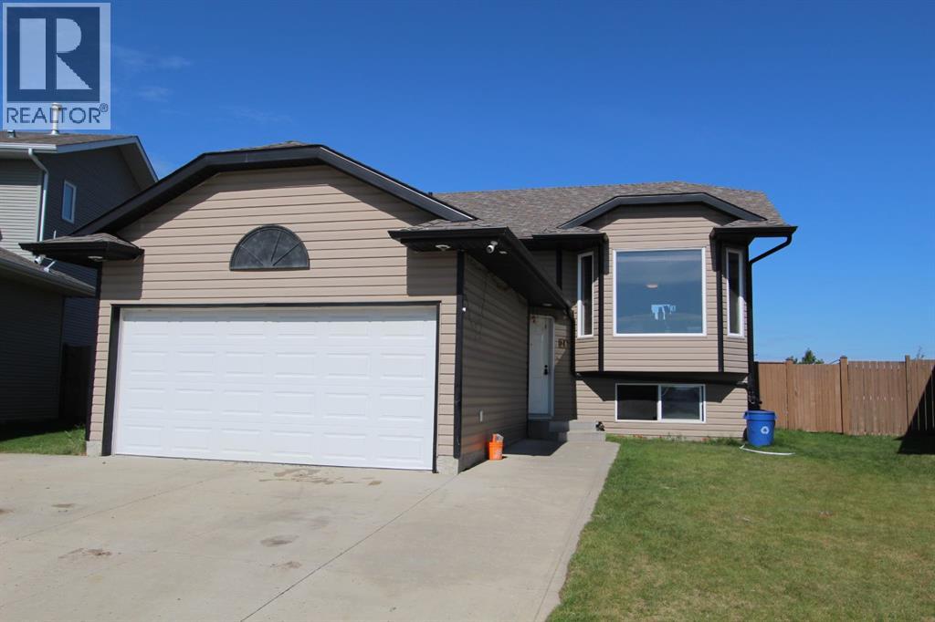 26 Wilkinson Circle, Sylvan Lake, Alberta  T4S 2N7 - Photo 1 - A2266172