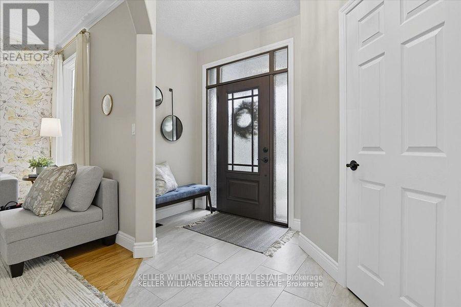 518 Britannia Avenue E, Oshawa, Ontario  L1L 1B7 - Photo 2 - E12475383