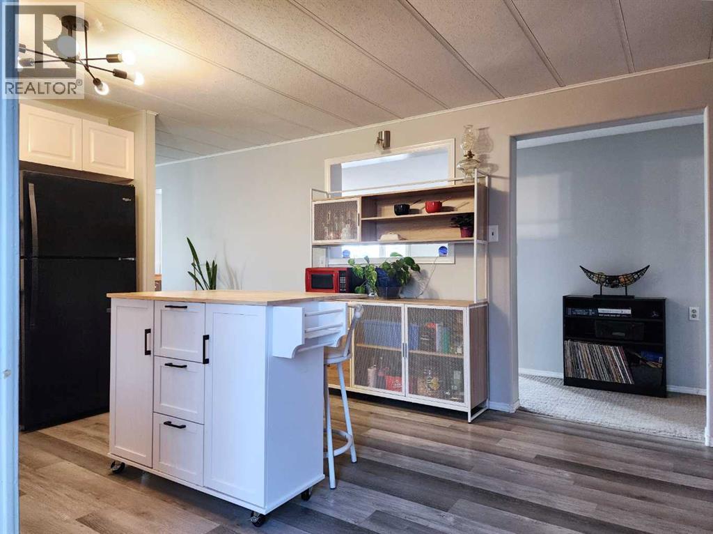 34 Willow Road W, Claresholm, Alberta  T0L 0T0 - Photo 3 - A2264887