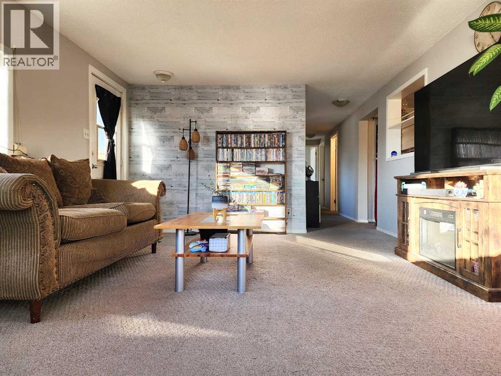 34 Willow Road W, Claresholm, Alberta  T0L 0T0 - Photo 7 - A2264887