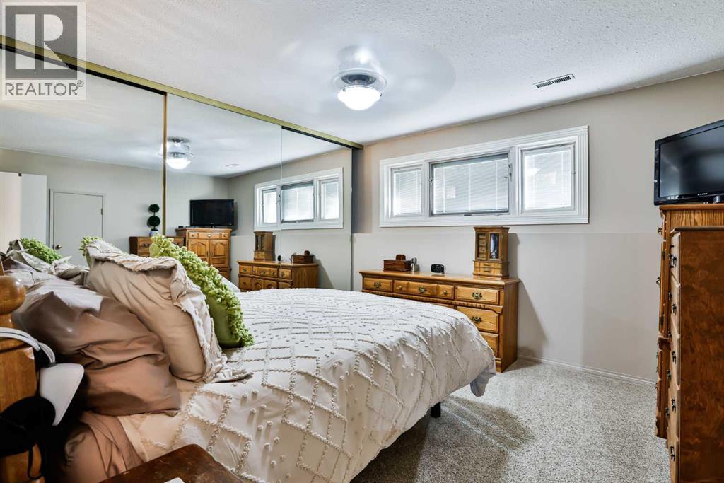 25 Selkirk Road W, Lethbridge, Alberta  T1K 4N4 - Photo 13 - A2265987