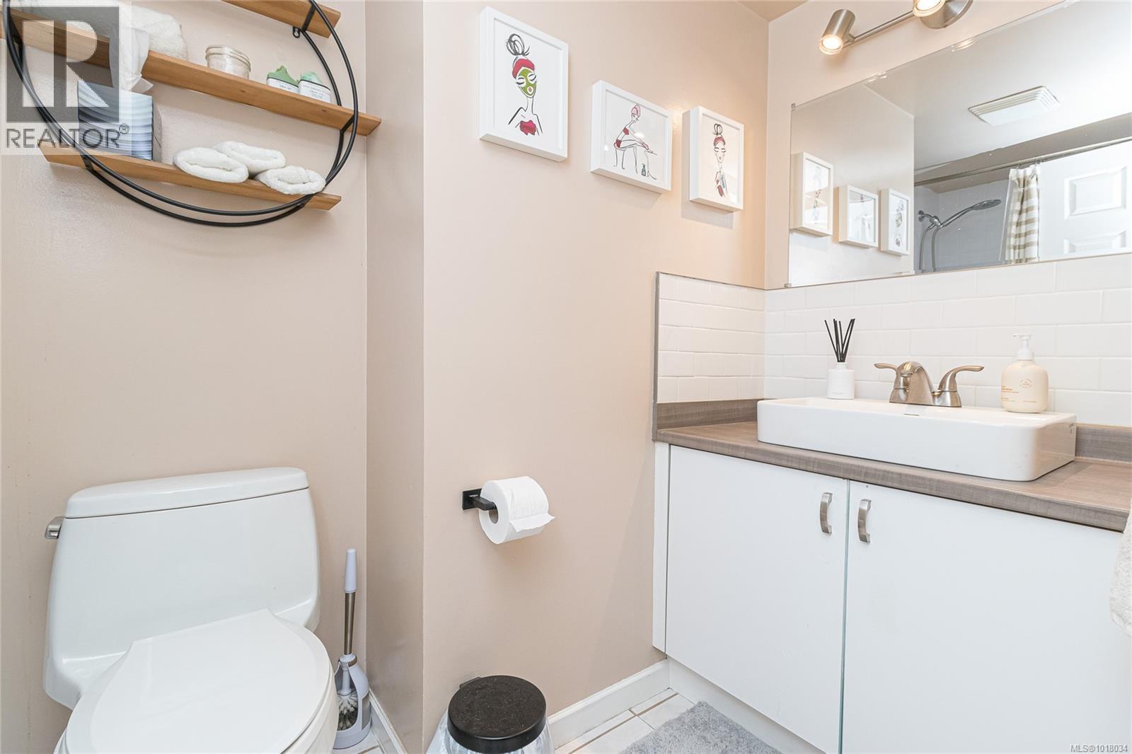 201 7 Gorge Rd W, Saanich, British Columbia V9A 1L9 - Photo 20 - 1018034