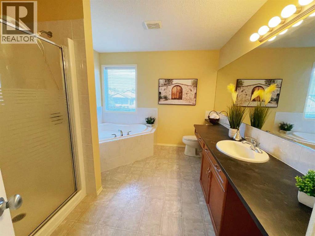 221 Coulee Creek Manor, Lethbridge, Alberta  T1K 8B9 - Photo 22 - A2265550