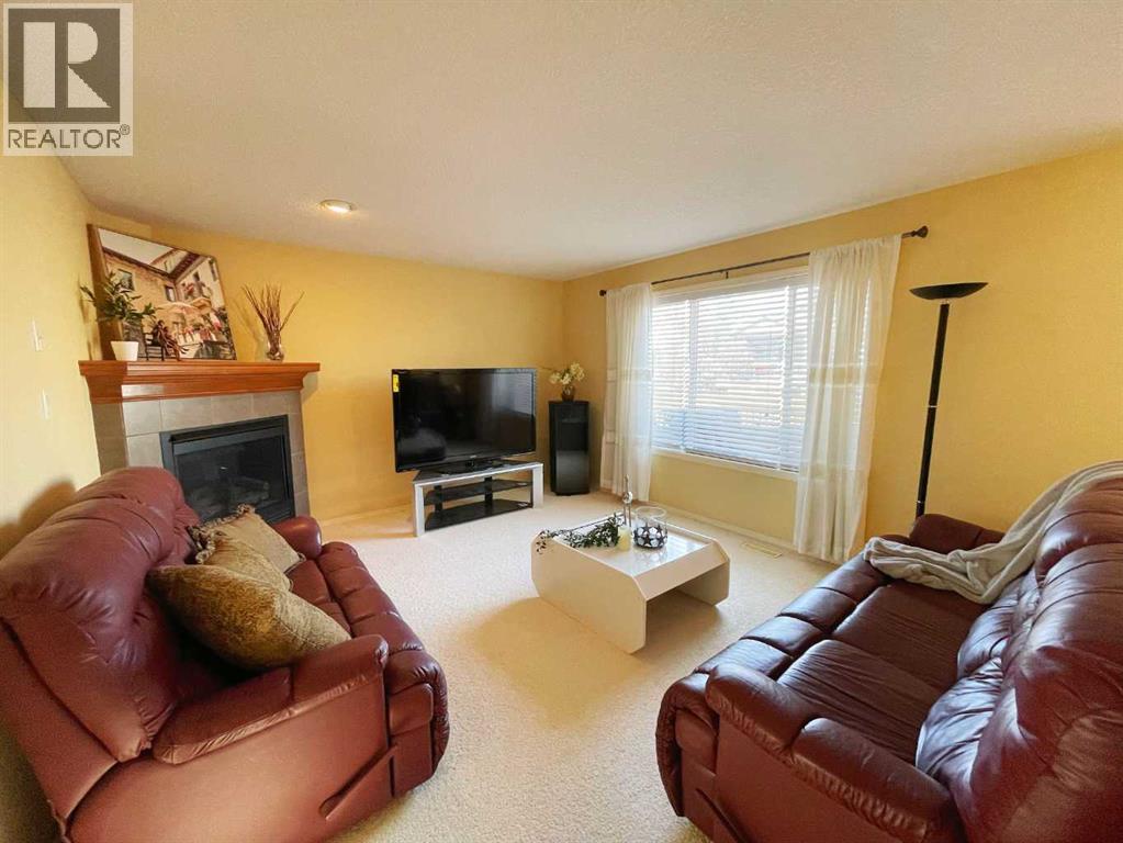 221 Coulee Creek Manor, Lethbridge, Alberta  T1K 8B9 - Photo 5 - A2265550