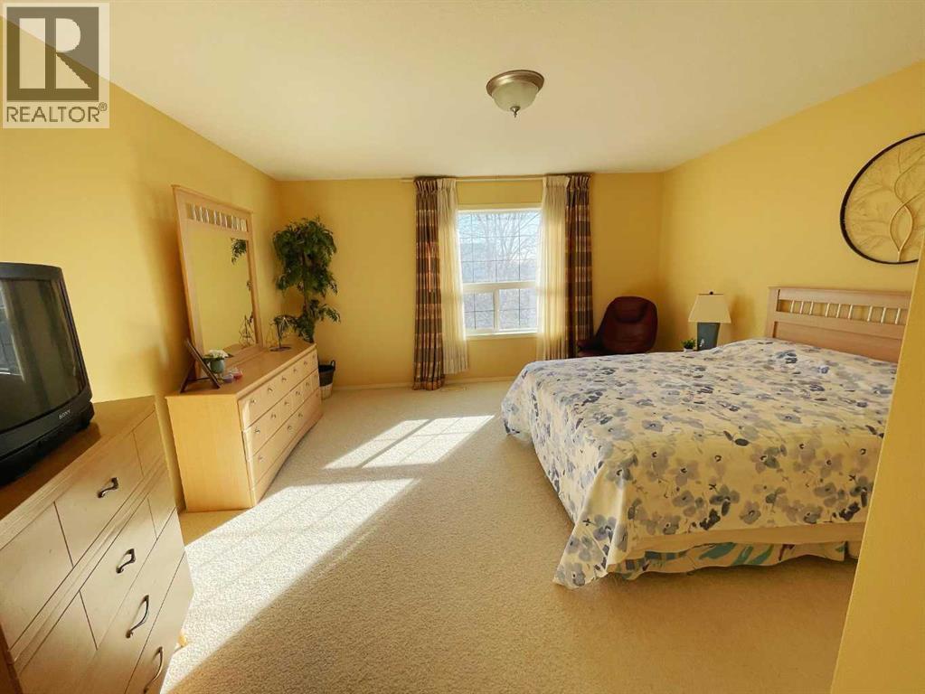 221 Coulee Creek Manor, Lethbridge, Alberta  T1K 8B9 - Photo 18 - A2265550