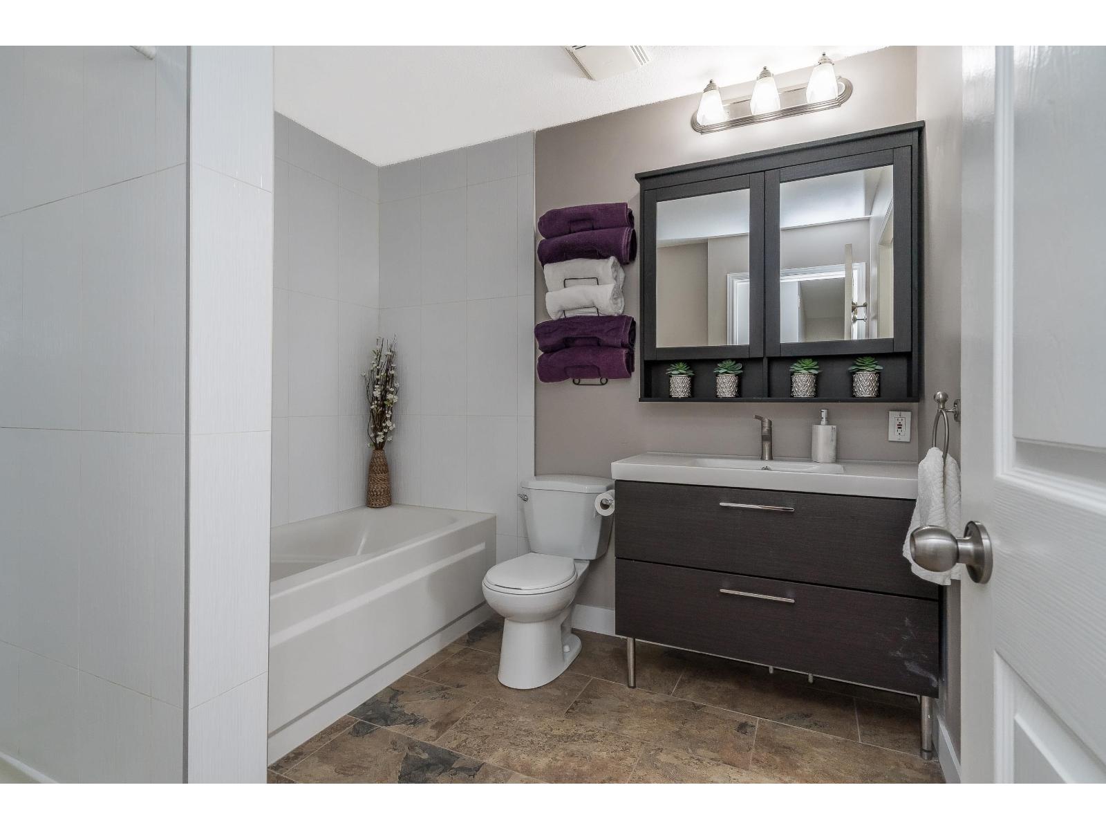 205 19953 55a Avenue, Langley, British Columbia  V3A 3X4 - Photo 19 - R3047026