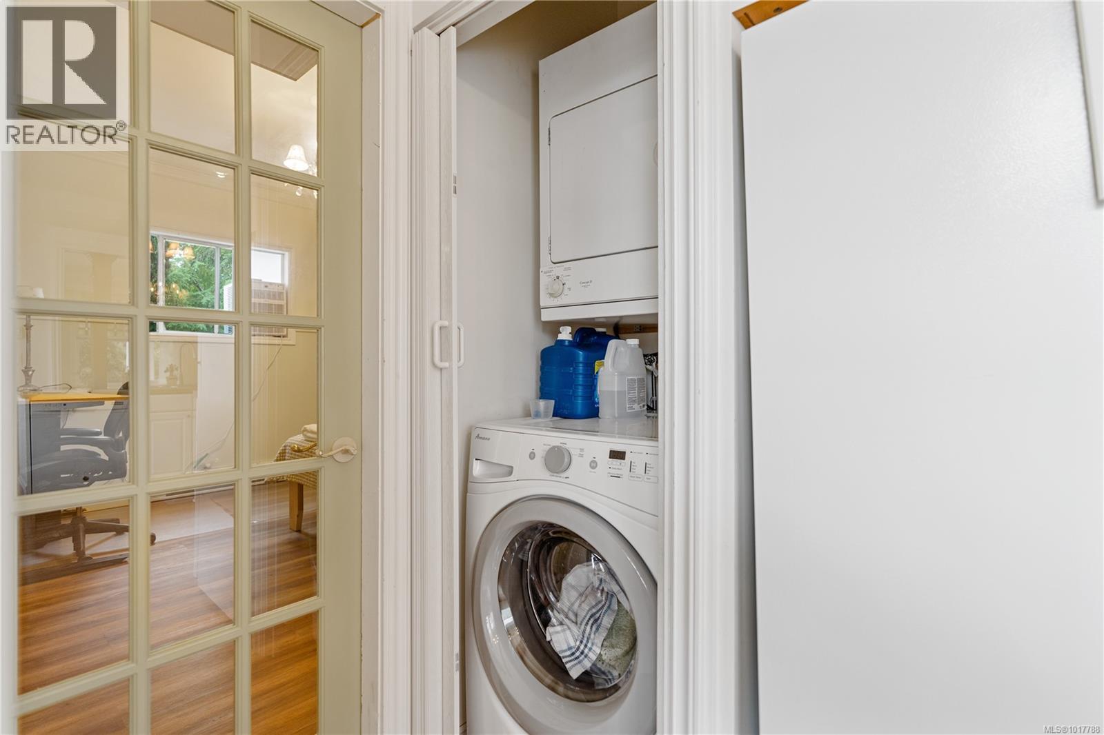 101 1120 Richardson St, Victoria, British Columbia  V8V 3C8 - Photo 15 - 1017788