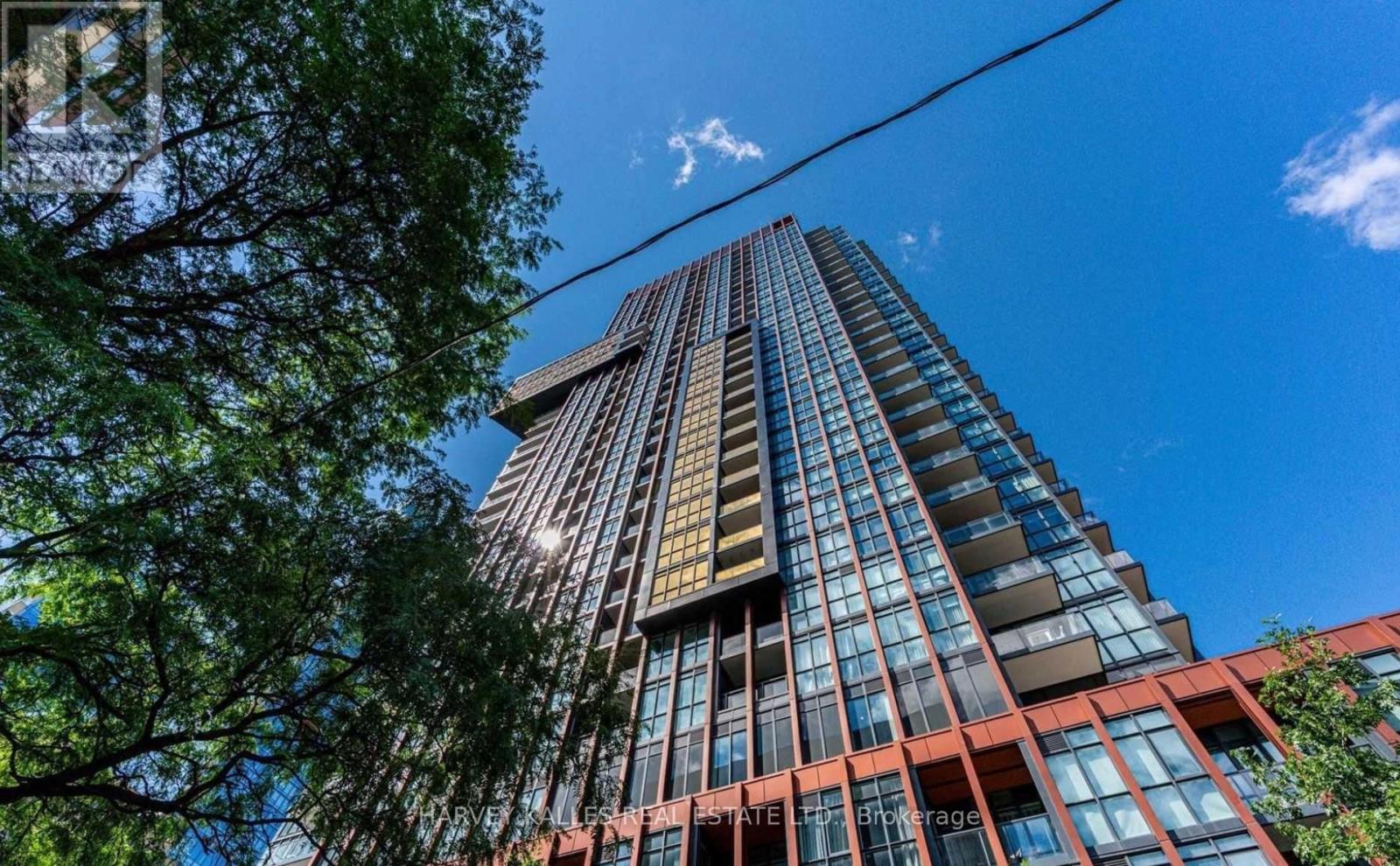 1003 - 32 Davenport Road N, Toronto, Ontario  M5R 1H3 - Photo 1 - C12475547