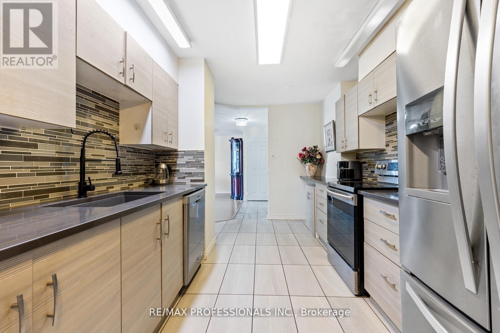 1104 - 33 Elmhurst Avenue, Toronto (Lansing-Westgate), Ontario  M2N 6G8 - Photo 13 - C12475571