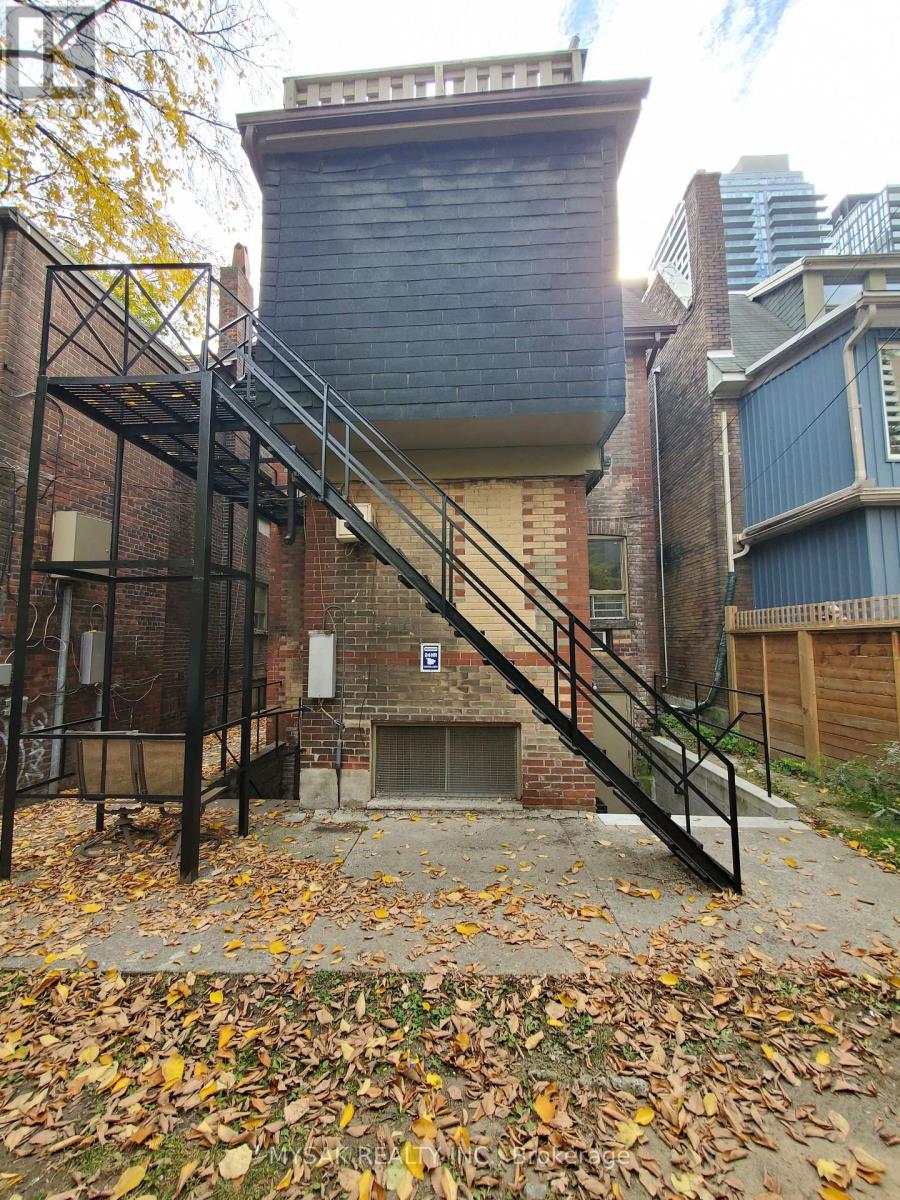 50-52 Dundonald Street, Toronto (Church-Yonge Corridor), Ontario  M4Y 1K2 - Photo 16 - C12475582