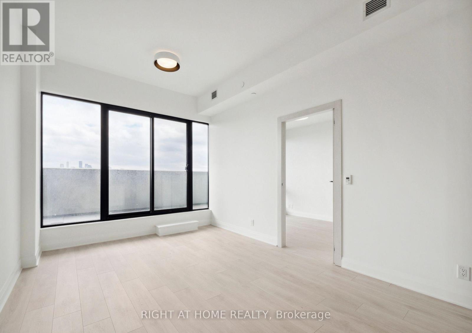 703 - 33 Frederick Todd Way N, Toronto, Ontario  M4G 2L2 - Photo 11 - C12475658