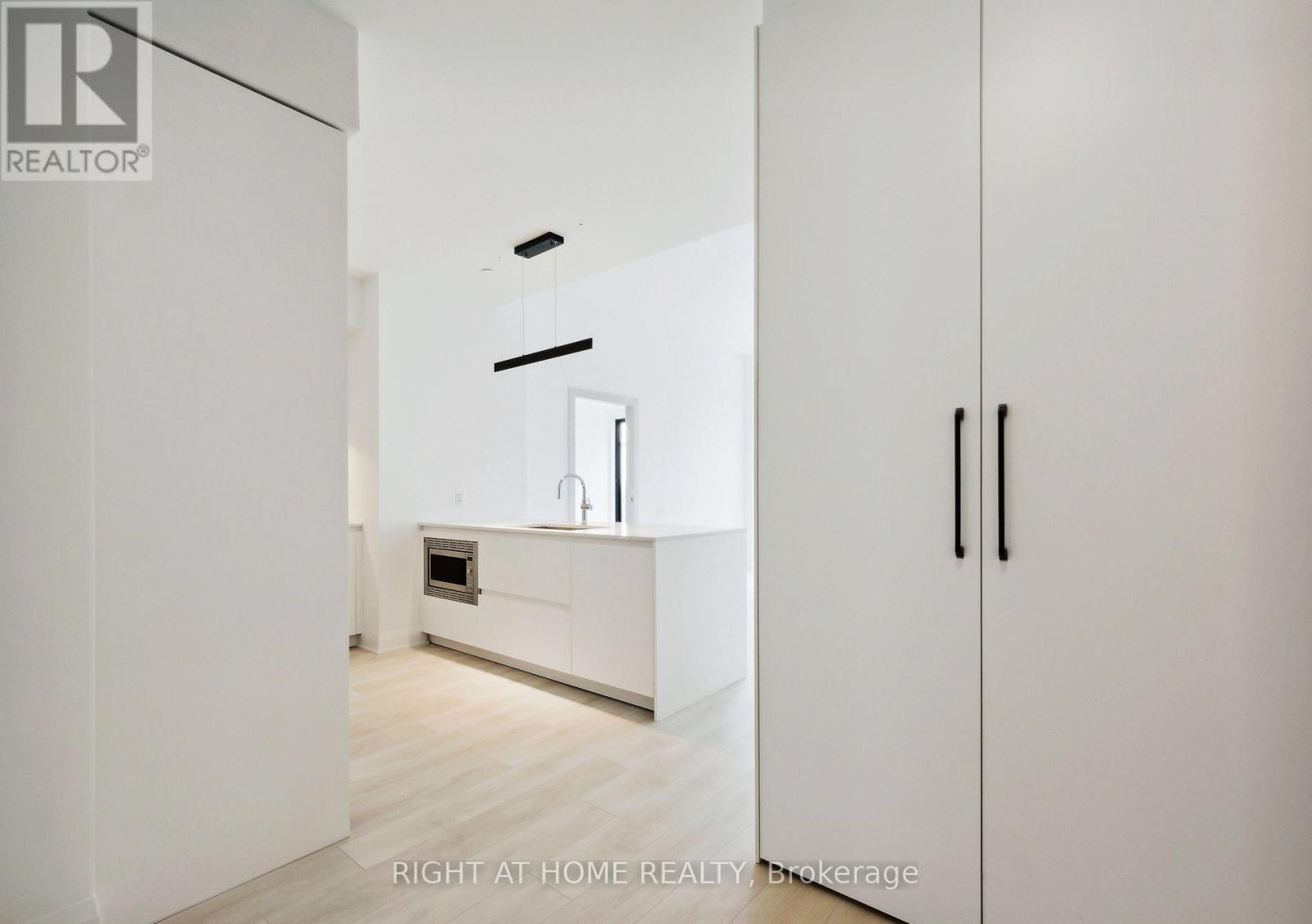 703 - 33 Frederick Todd Way N, Toronto, Ontario  M4G 2L2 - Photo 25 - C12475658