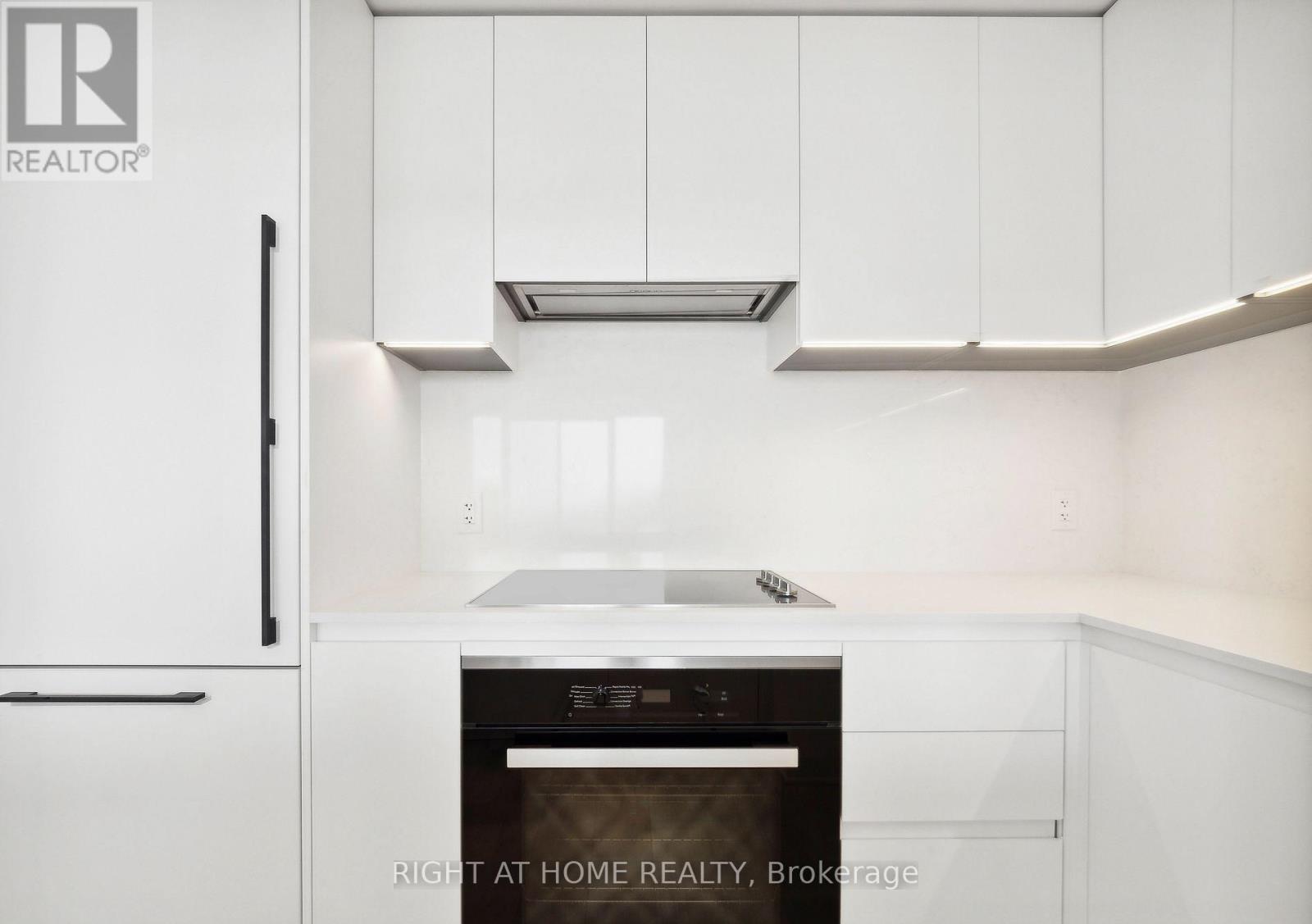 703 - 33 Frederick Todd Way N, Toronto, Ontario  M4G 2L2 - Photo 6 - C12475658