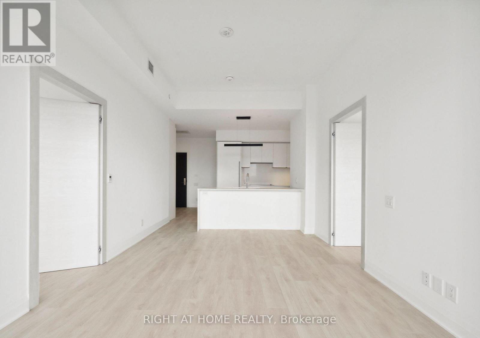 703 - 33 Frederick Todd Way N, Toronto, Ontario  M4G 2L2 - Photo 7 - C12475658