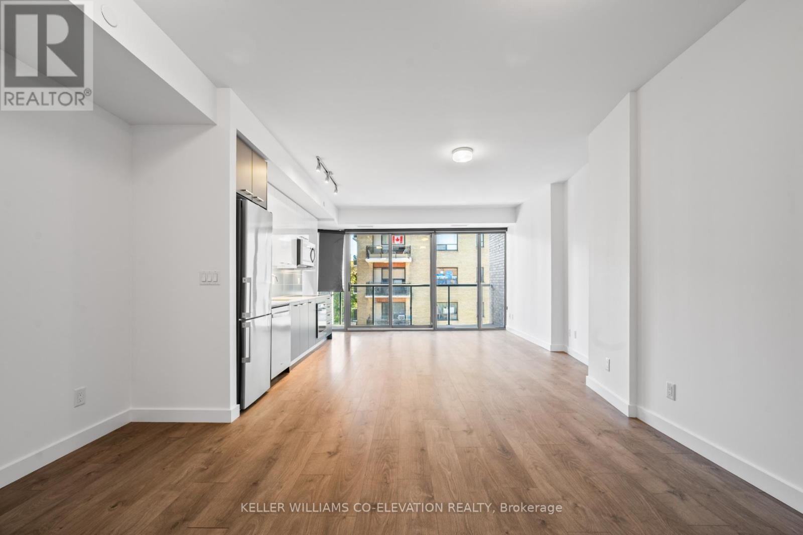 302 - 109 VAUGHAN ROAD, Toronto, Ontario