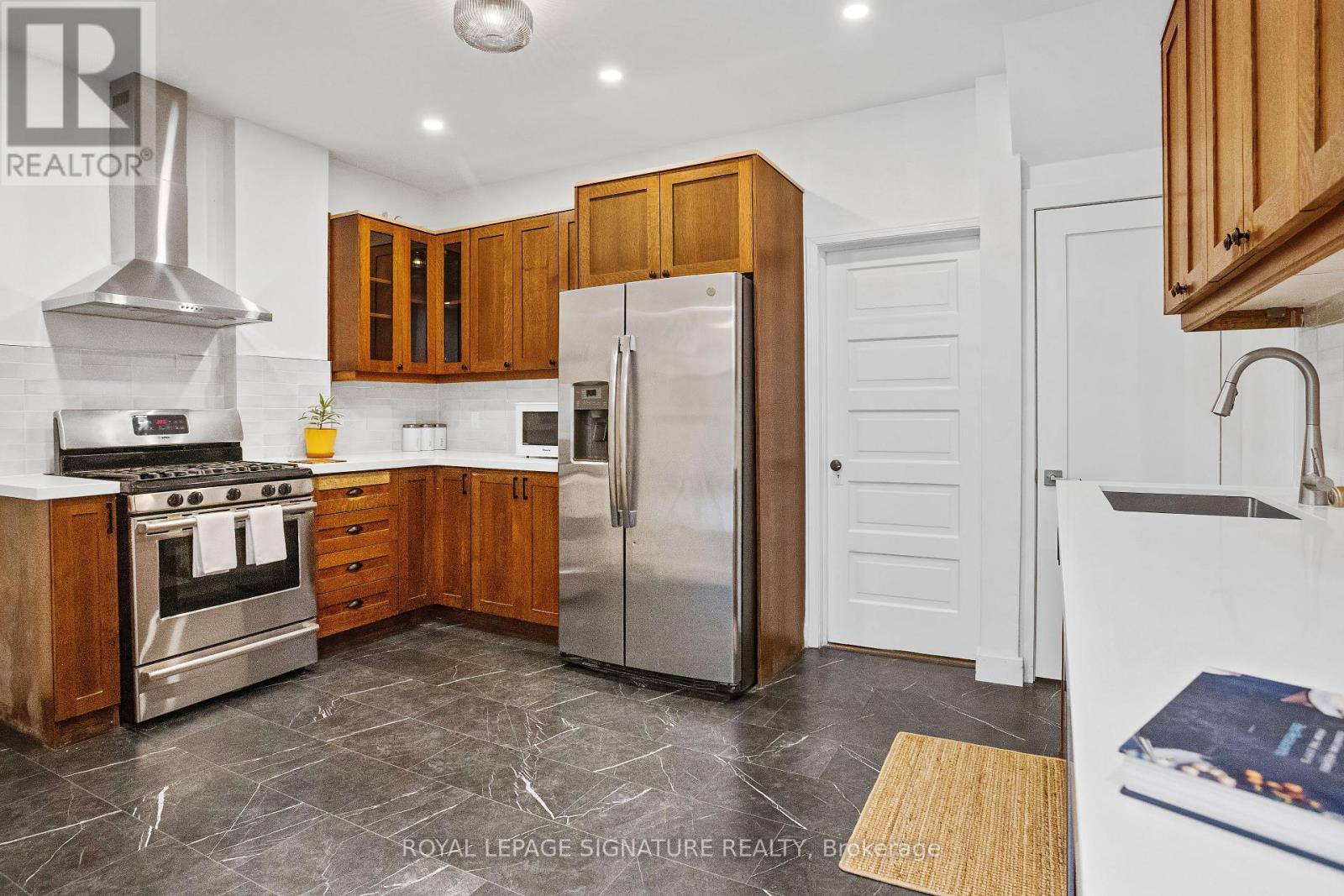 231 Havelock Street, Toronto, Ontario  M6H 3B8 - Photo 8 - C12475727