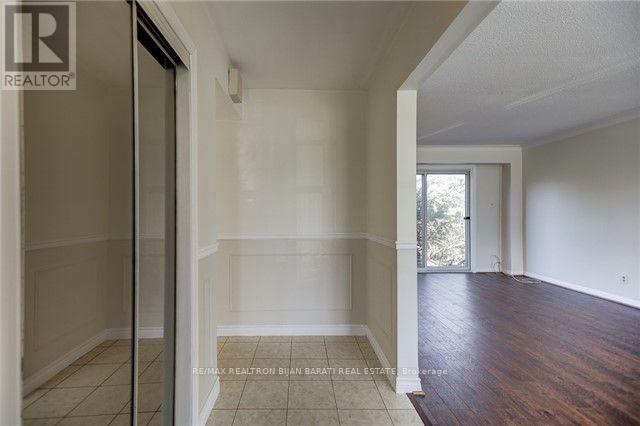 6 Greenyards Drive, Toronto (Newtonbrook East), Ontario  M2M 2R6 - Photo 7 - C12475742