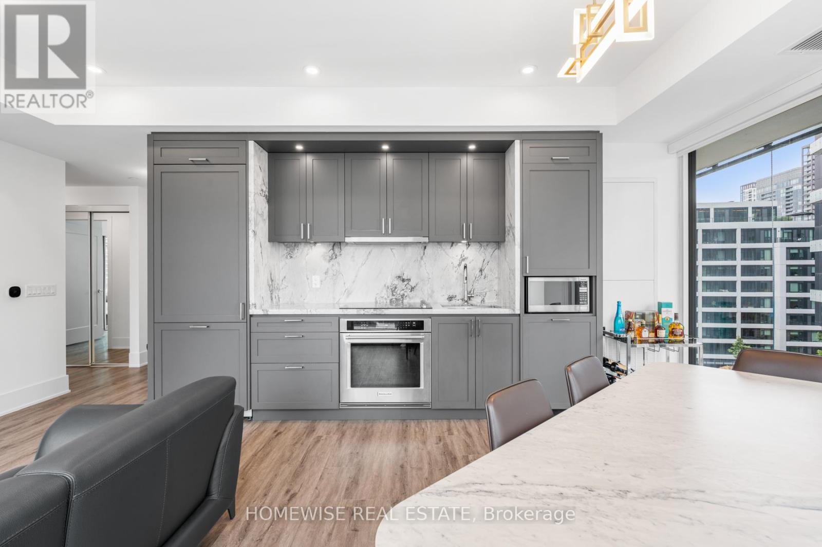 1012 - 470 Front Street W, Toronto (Waterfront Communities), Ontario  M5V 0V6 - Photo 4 - C12475763