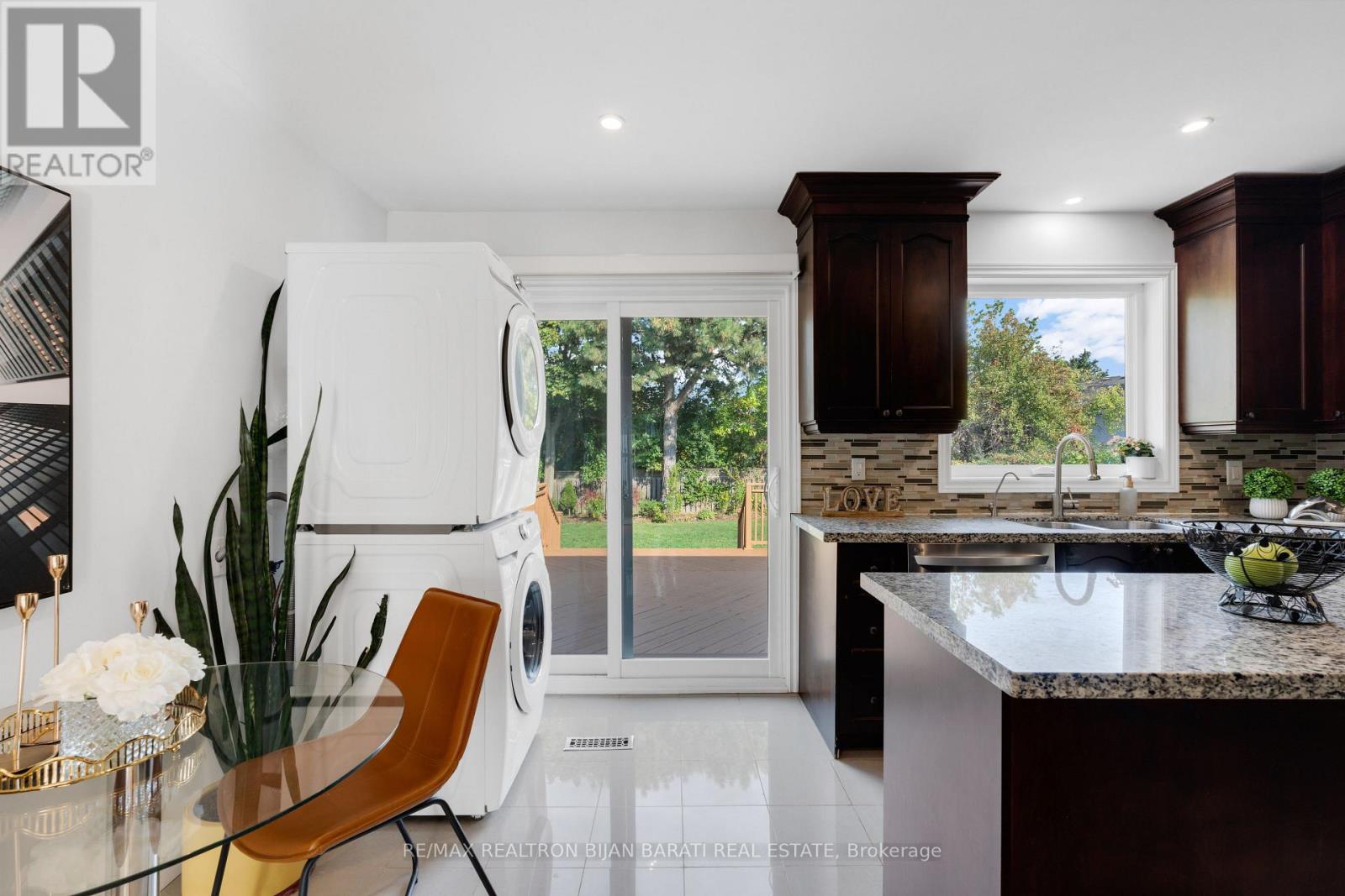 38 Whittaker Crescent, Toronto (Bayview Village), Ontario  M2K 1K8 - Photo 14 - C12475788