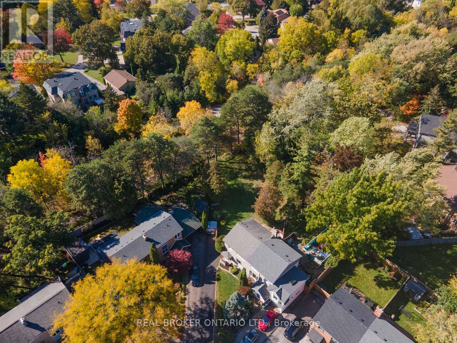 29 VEERY PLACE, Toronto, Ontario