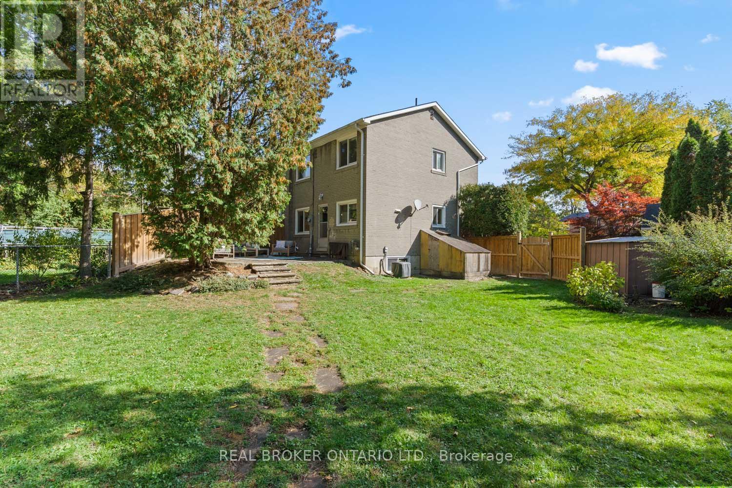29 Veery Place, Toronto (Banbury-Don Mills), Ontario  M3C 2C9 - Photo 30 - C12475818
