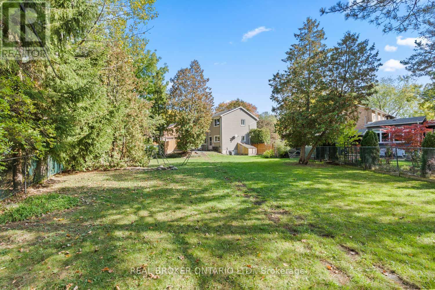 29 Veery Place, Toronto (Banbury-Don Mills), Ontario  M3C 2C9 - Photo 32 - C12475818