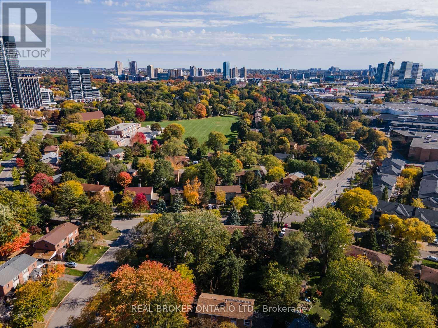 29 Veery Place, Toronto (Banbury-Don Mills), Ontario  M3C 2C9 - Photo 35 - C12475818