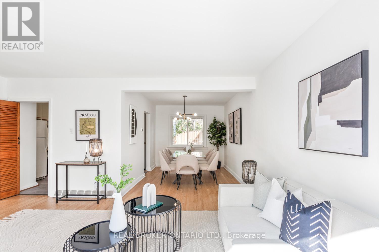 29 Veery Place, Toronto (Banbury-Don Mills), Ontario  M3C 2C9 - Photo 6 - C12475818