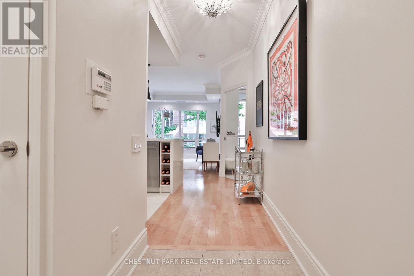 301 - 55 Delisle Avenue, Toronto, Ontario  M4V 3C2 - Photo 2 - C12475879