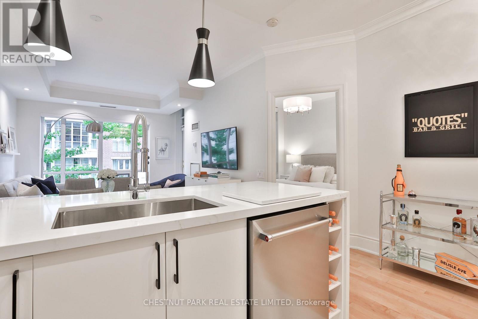 301 - 55 Delisle Avenue, Toronto, Ontario  M4V 3C2 - Photo 9 - C12475879