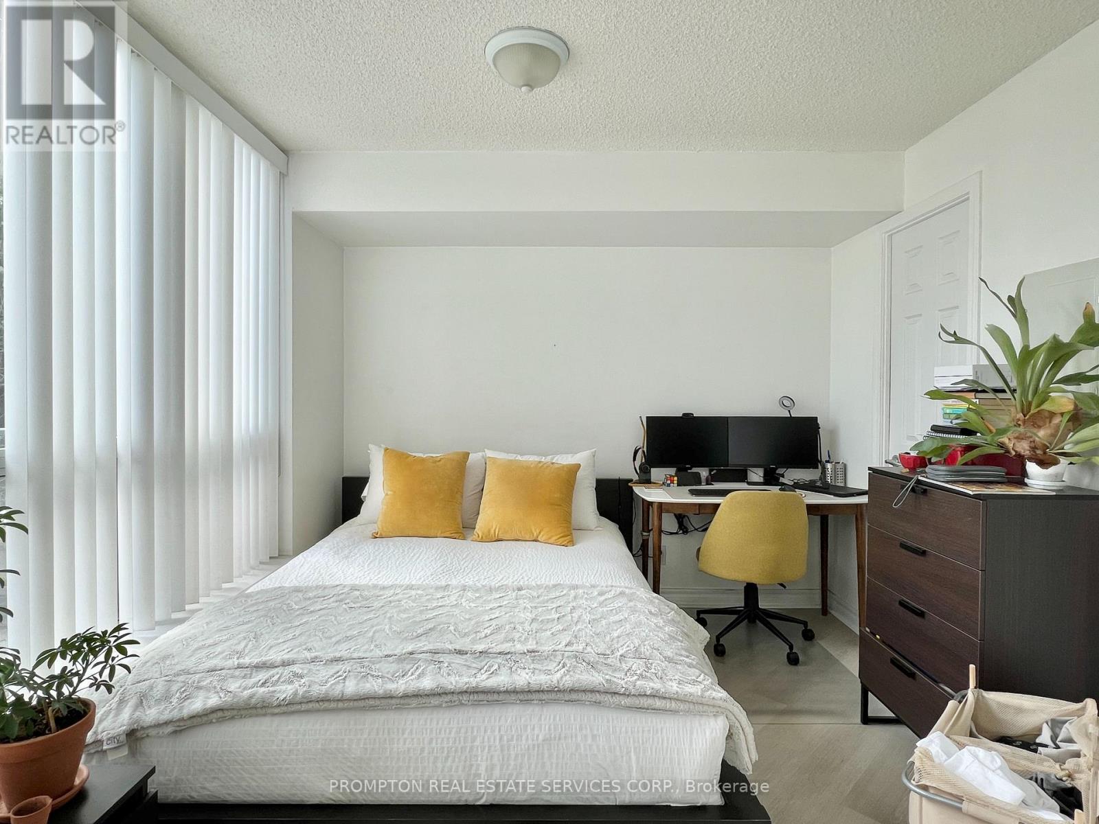 226 - 230 Queens Quay W, Toronto, Ontario  M5J 2Y7 - Photo 12 - C12475894