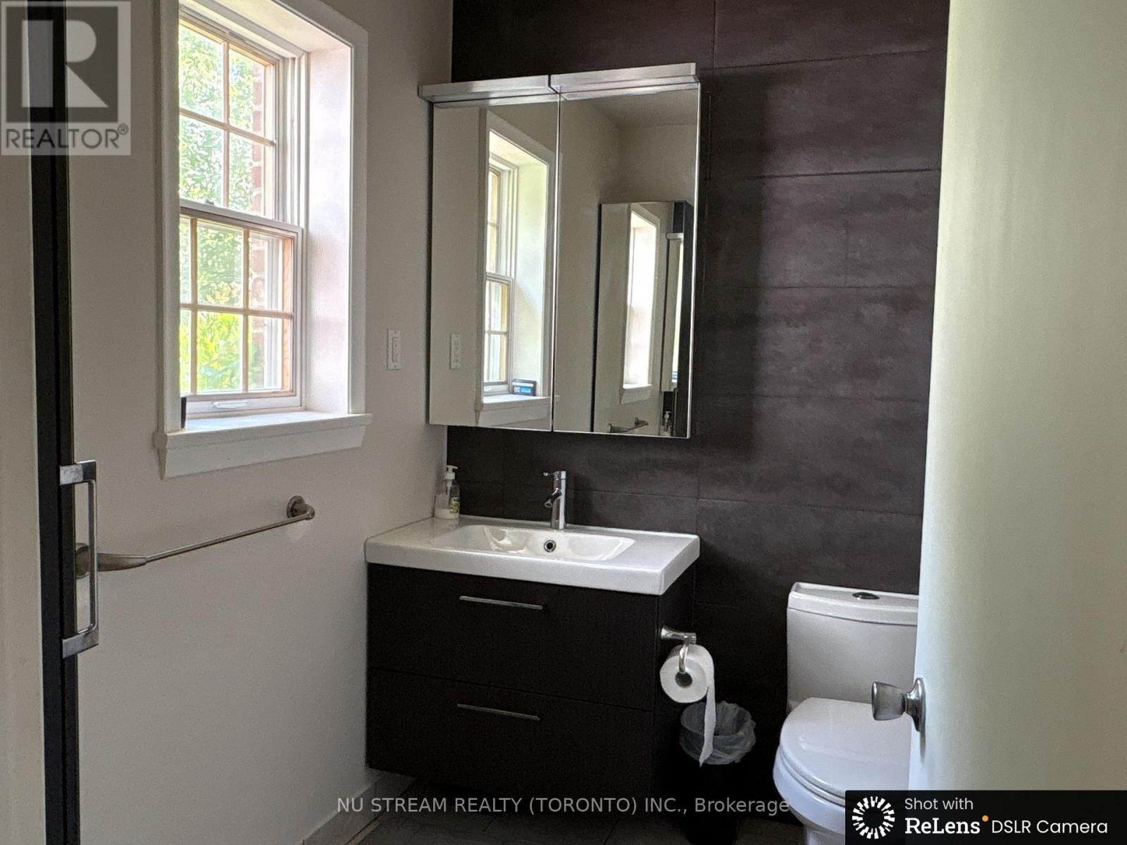 5 Basswood Road, Toronto, Ontario  M2N 2N2 - Photo 6 - C12475918