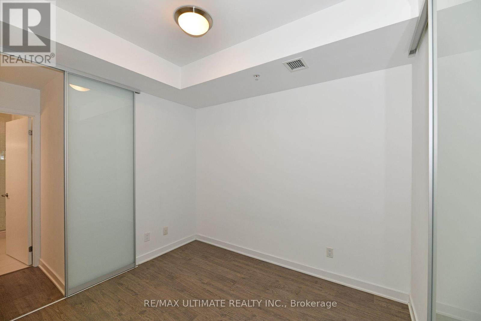 402 - 32 Camden Street, Toronto, Ontario  M5V 1V1 - Photo 12 - C12475926