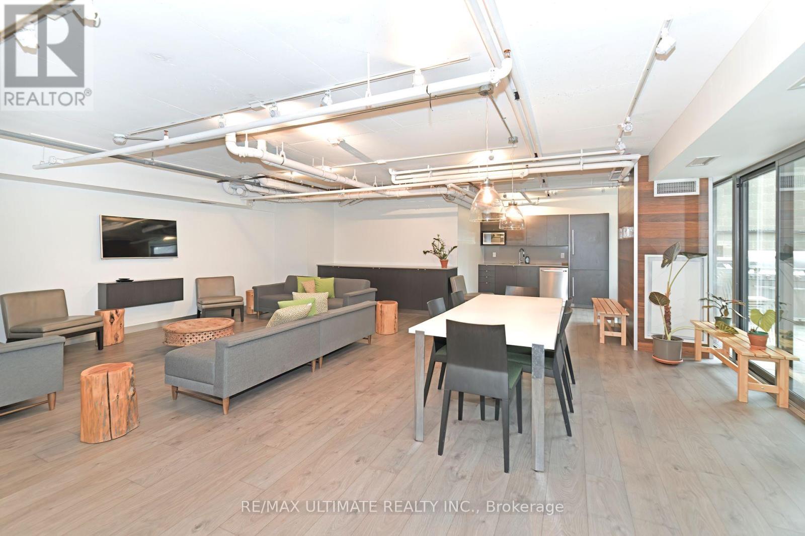 402 - 32 Camden Street, Toronto, Ontario  M5V 1V1 - Photo 15 - C12475926
