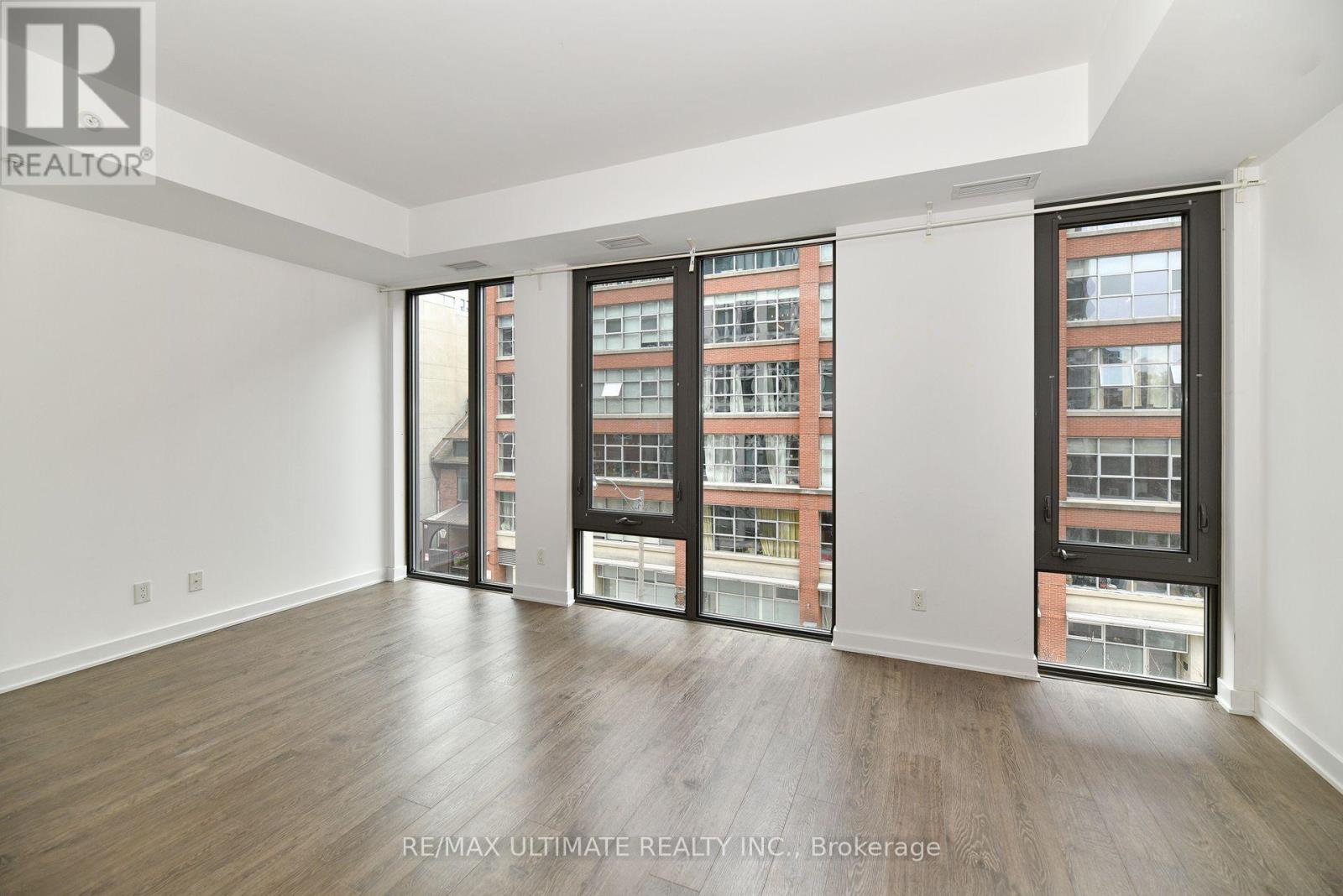 402 - 32 Camden Street, Toronto, Ontario  M5V 1V1 - Photo 5 - C12475926