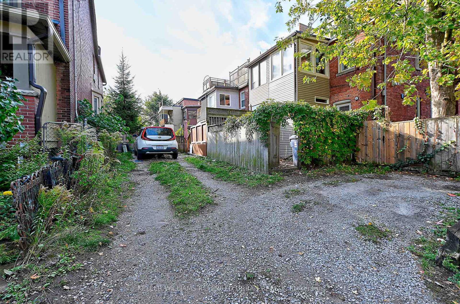 789 Markham Street, Toronto, Ontario  M6G 2M4 - Photo 18 - C12475980