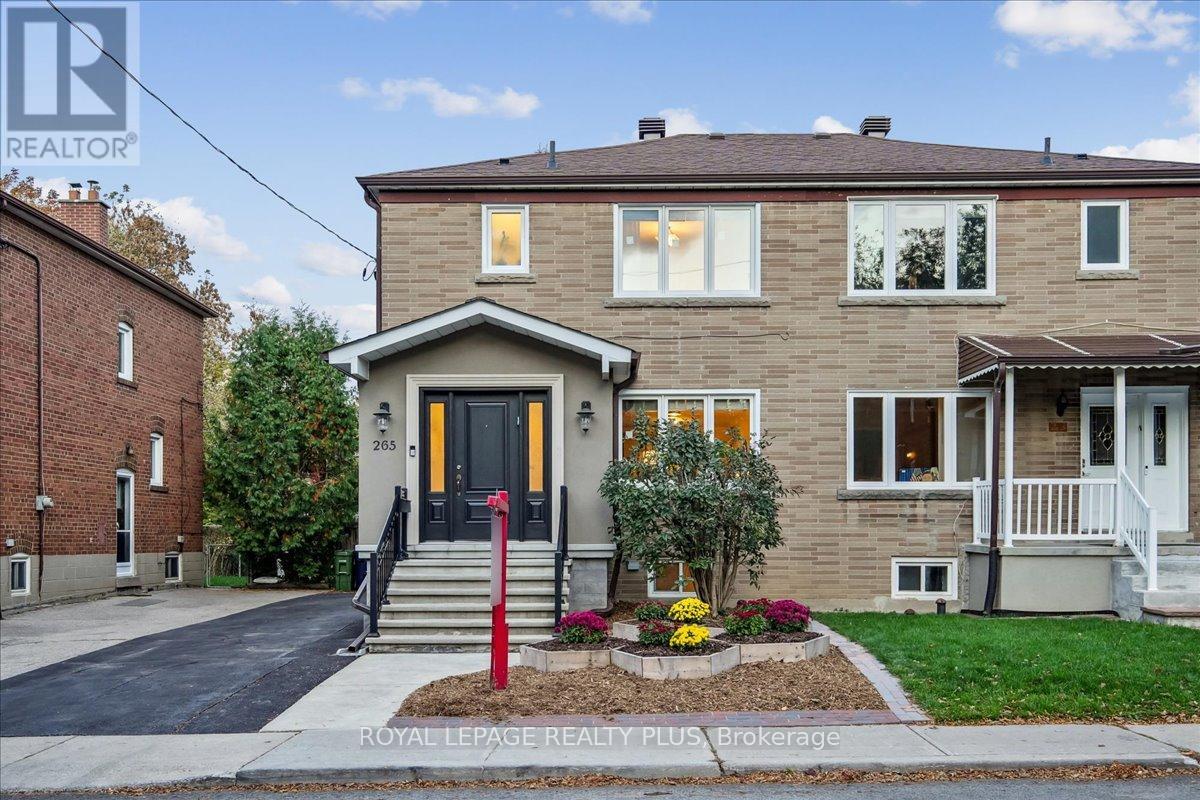 265 WINNETT AVENUE, Toronto, Ontario