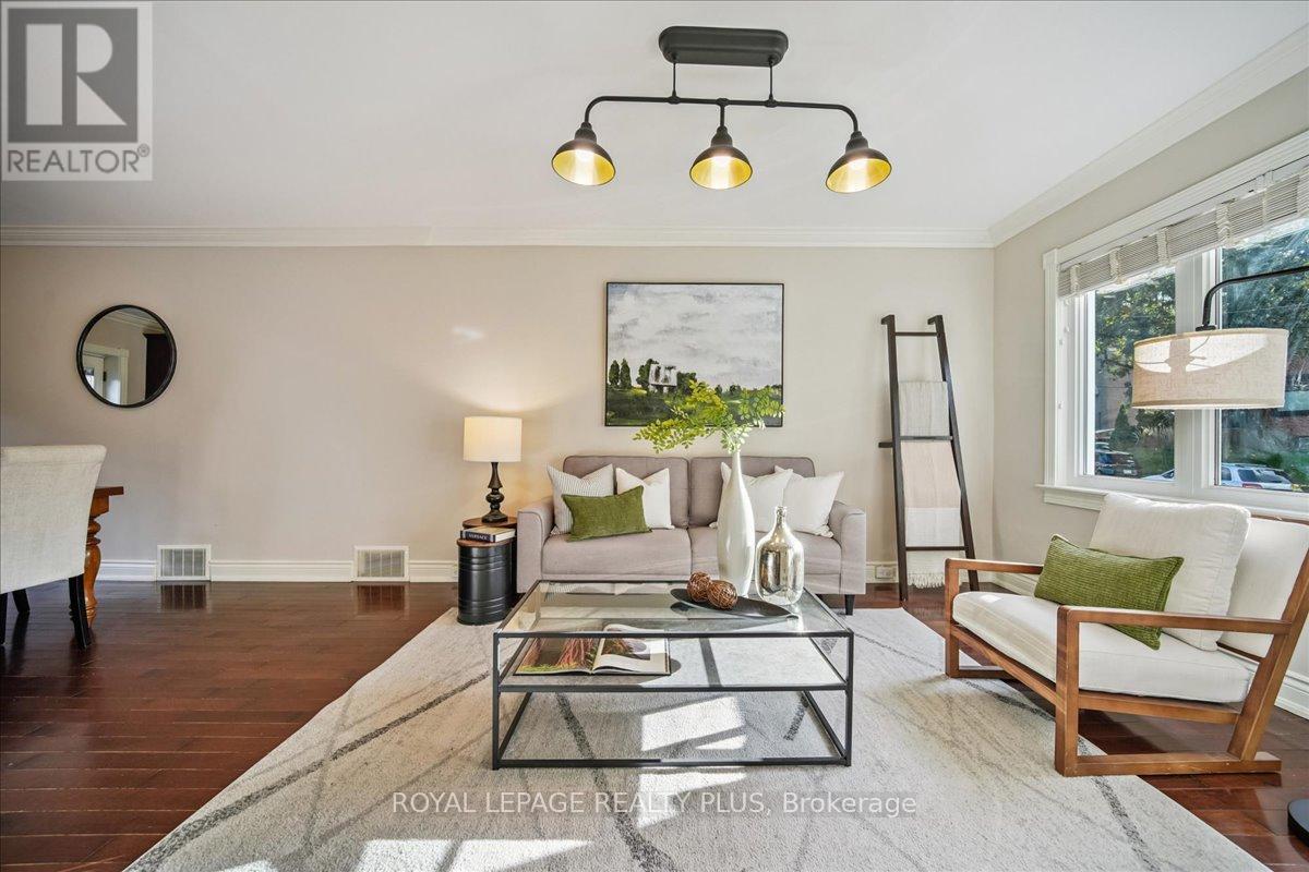 265 Winnett Avenue, Toronto, Ontario  M6C 3L8 - Photo 11 - C12475984