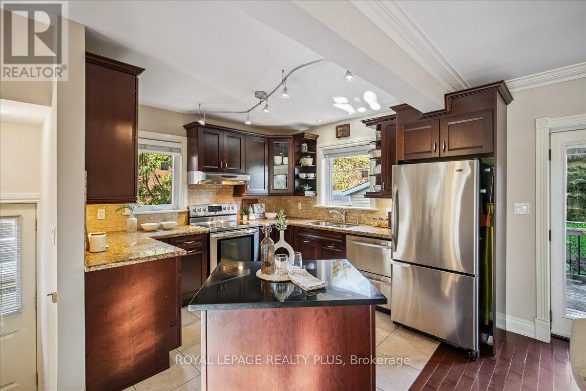 265 Winnett Avenue, Toronto, Ontario  M6C 3L8 - Photo 19 - C12475984