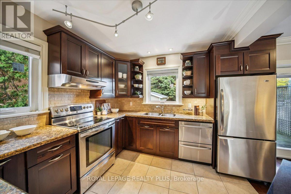 265 Winnett Avenue, Toronto, Ontario  M6C 3L8 - Photo 21 - C12475984