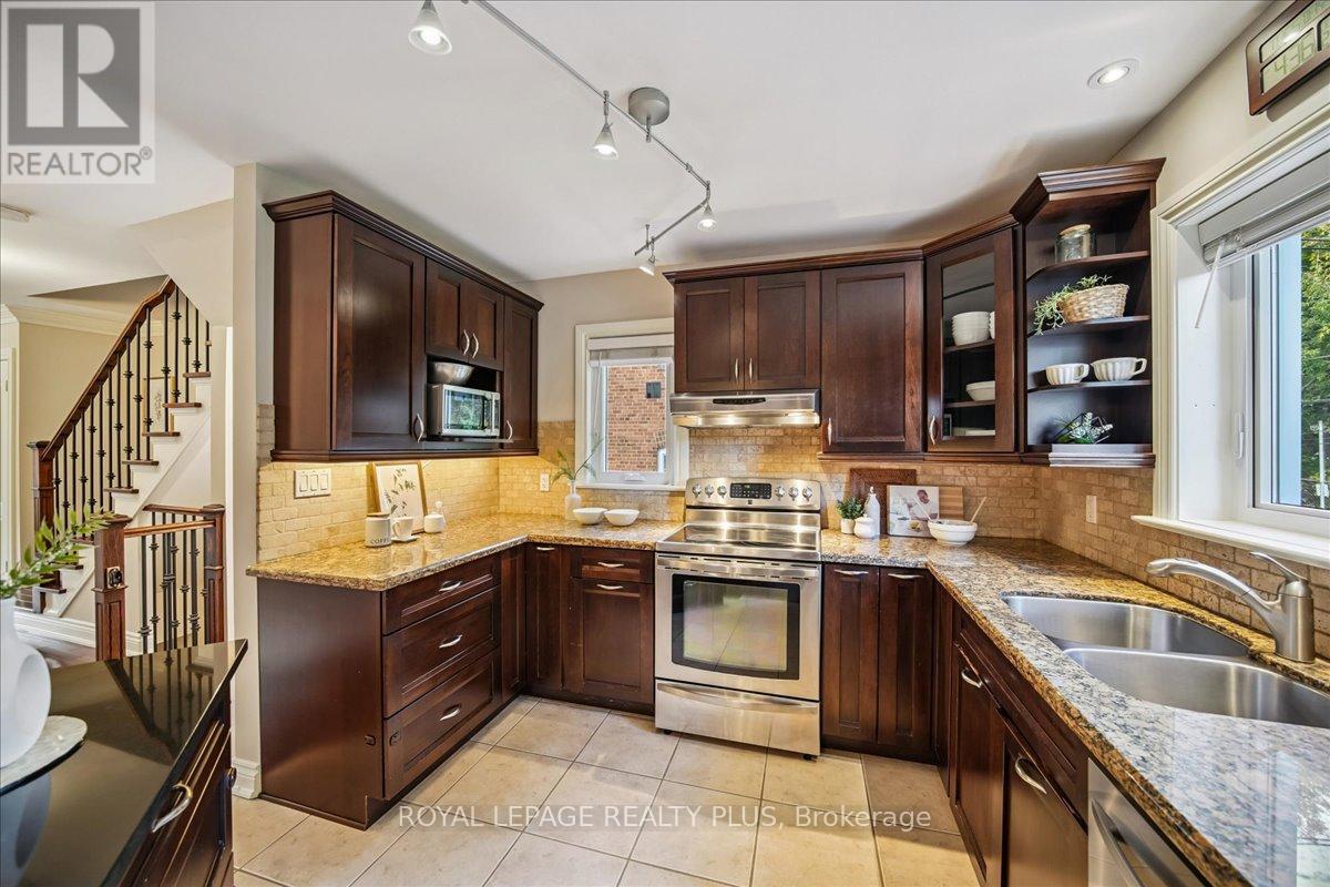 265 Winnett Avenue, Toronto, Ontario  M6C 3L8 - Photo 22 - C12475984